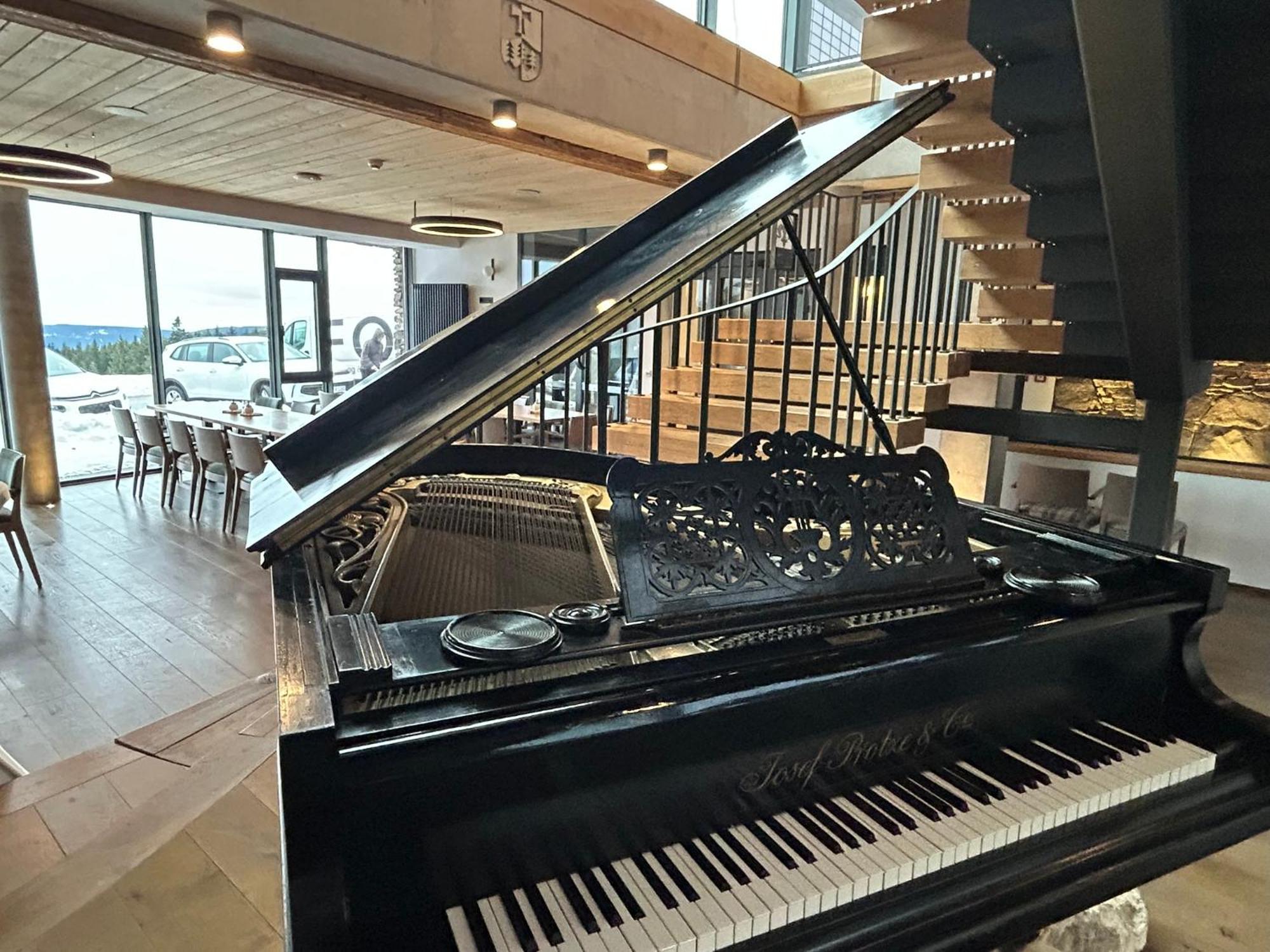 圣弗朗蒂舍克度假胜地 - 俄里拜科夫布达酒店 Špindlerŭv Mlýn 外观 照片