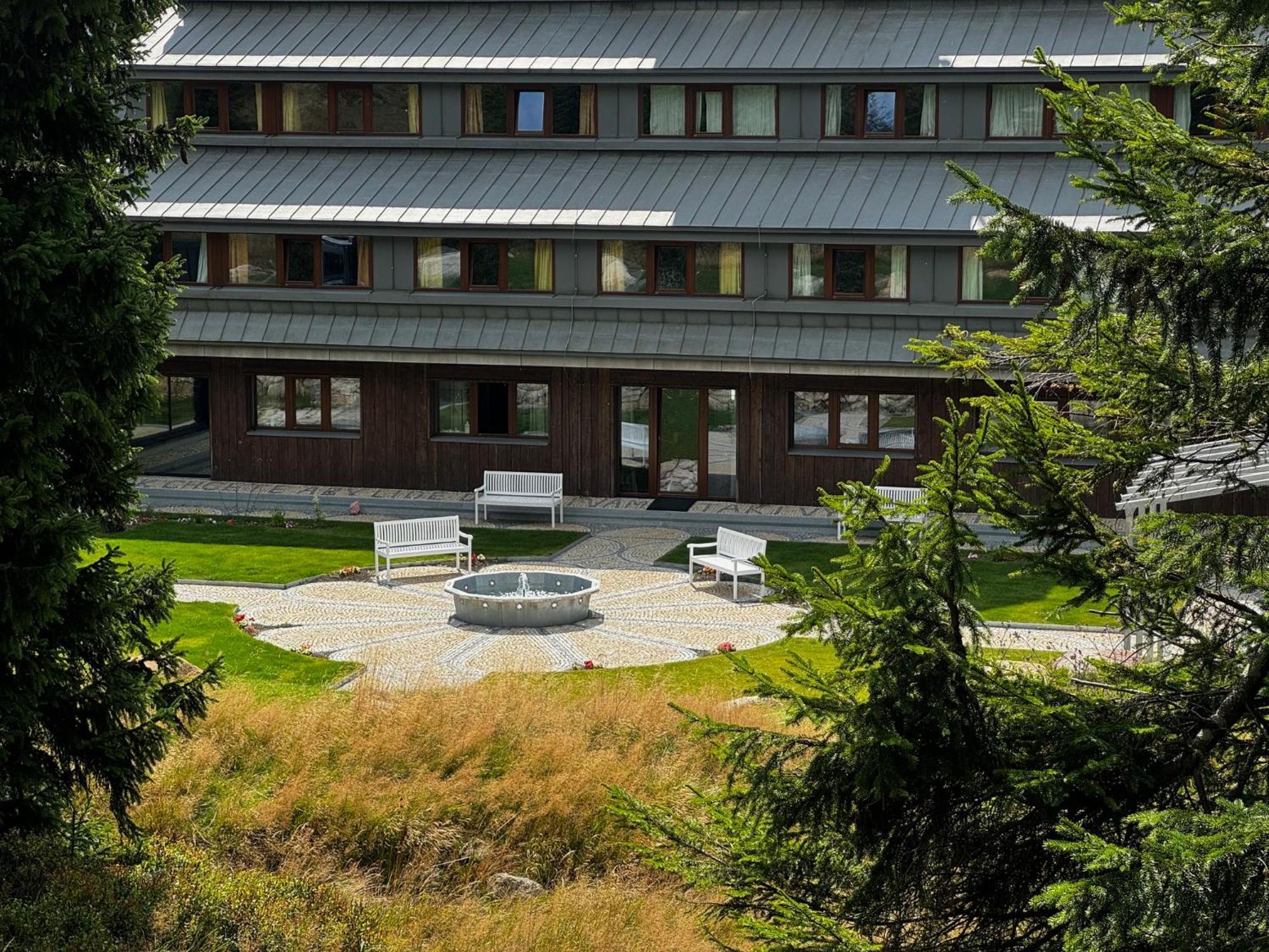 圣弗朗蒂舍克度假胜地 - 俄里拜科夫布达酒店 Špindlerŭv Mlýn 外观 照片